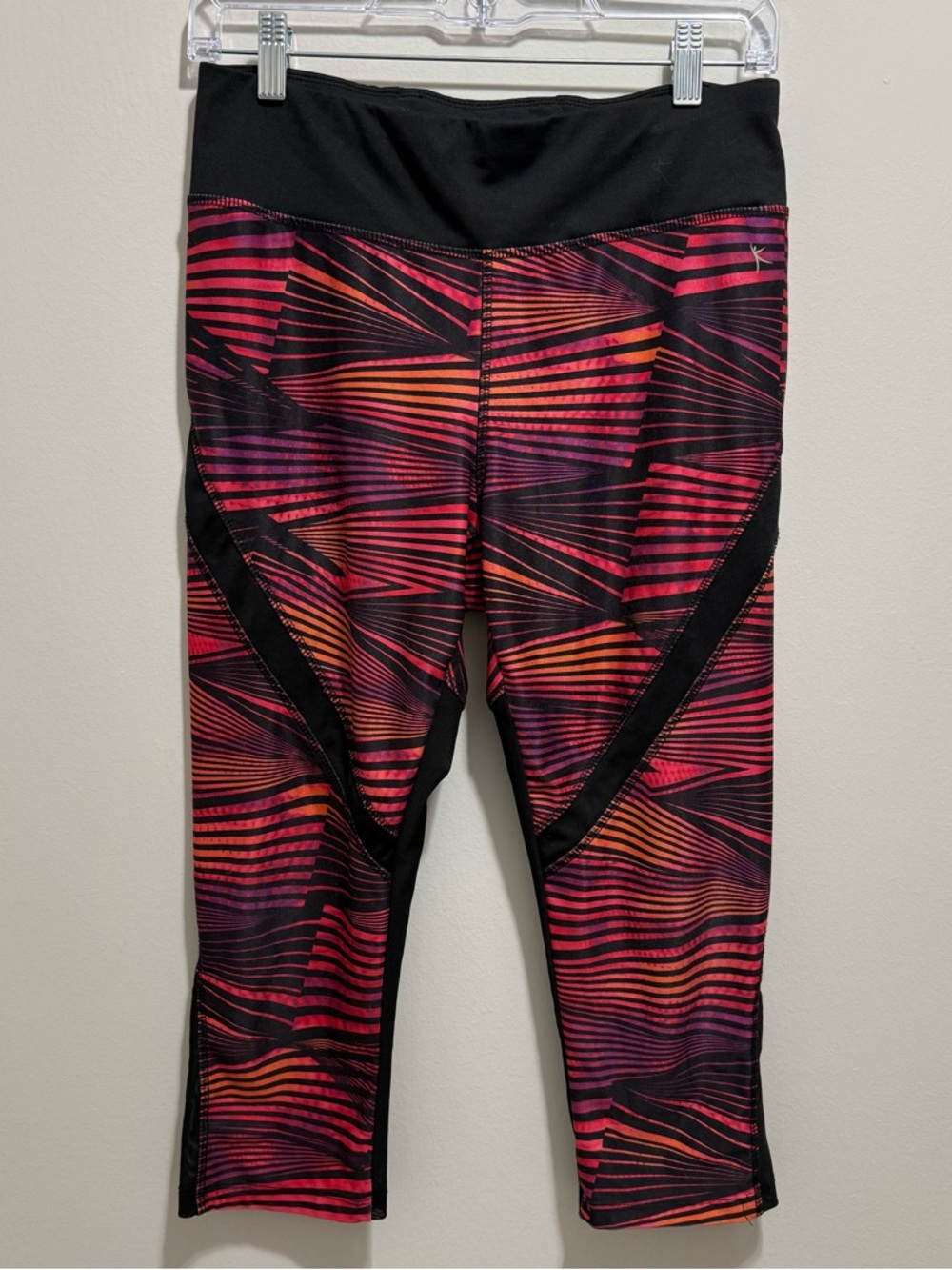 Danskin Now Women’s Dri-more Activewear  Cropped Leggings M
